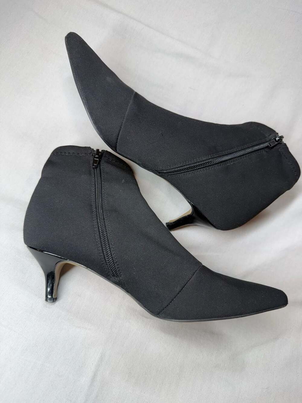 Betsey Johnson Verona Pointed Toe Kitten Heel Sock Boots Size 7 - Picture 2 of 6